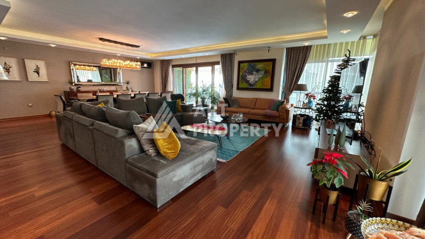 Видовая квартира 4+1 с дизайнерским ремонтом в районе Джикчилли! - Ракурс 26