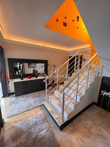 Пентхаус 4+1 с хорошим ремонтом в районе Джикчилли! - Ракурс 9