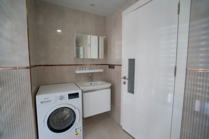 Двухуровневый пентхаус 2+1 с частичным видом на море в районе Кестель, 130м2 - Ракурс 21