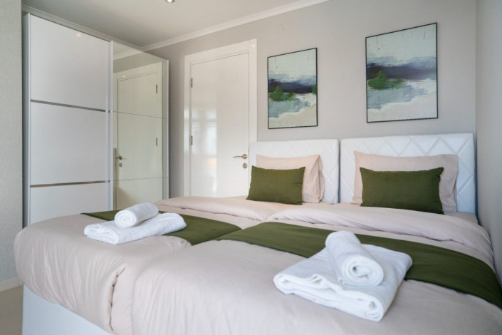 Двухуровневый пентхаус 2+1 с частичным видом на море в районе Кестель, 130м2 - Ракурс 24