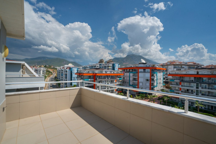 Двухуровневый пентхаус 2+1 с частичным видом на море в районе Кестель, 130м2 - Ракурс 32