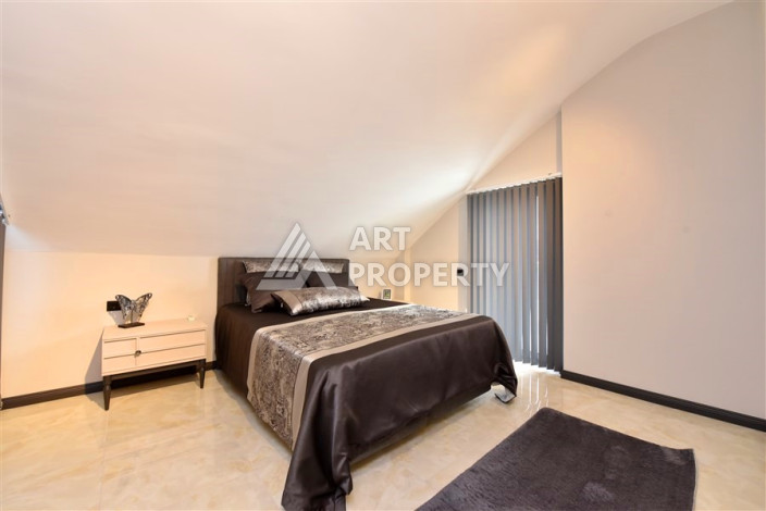 Просторная квартира 5+1 в районе Тосмур - Ракурс 51