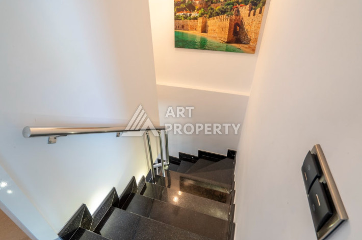 Шикарная квартира 4+1 в открытом районе Оба - Ракурс 8