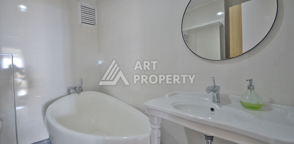 Просторная квартира 4+1 с премиальной инфраструктурой в устоявшимся доме районе Джикджилли - Ракурс 4