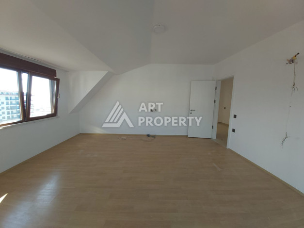 Квартира 5+1 для большой семьи в тихом районе Кестель - Ракурс 32