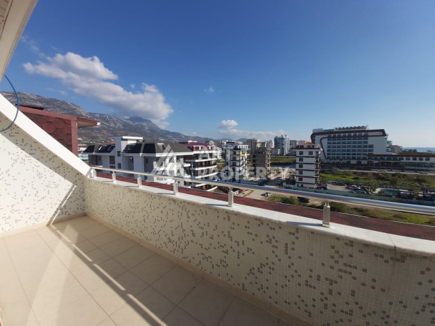 Квартира 5+1 для большой семьи в тихом районе Кестель - Ракурс 36