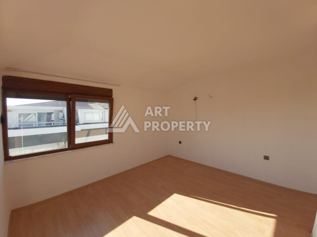 Квартира 5+1 для большой семьи в тихом районе Кестель - Ракурс 37