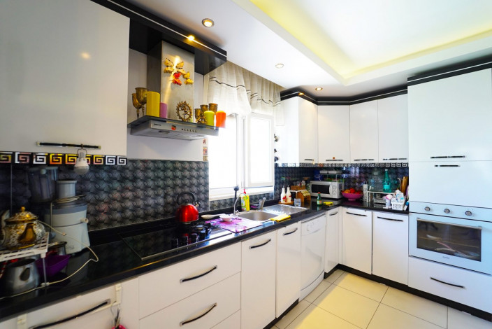 Меблированная трехкомнатная квартира с инфраструктурой в районе Махмутлар, 115 м2 - Ракурс 5