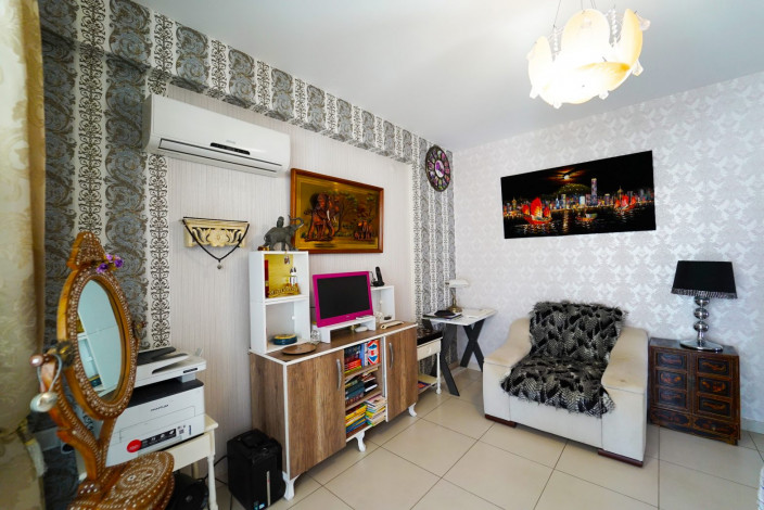 Меблированная трехкомнатная квартира с инфраструктурой в районе Махмутлар, 115 м2 - Ракурс 10