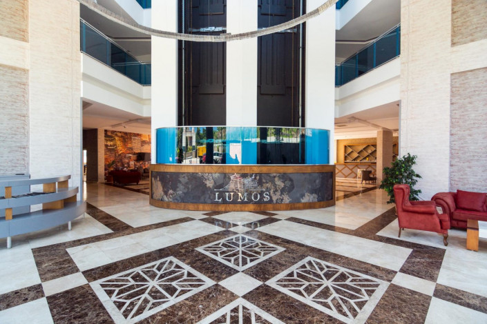 Квартира 1+1 в центральной части Махмутлара в одном из лучших комплексов района, 65 м2 - Ракурс 2