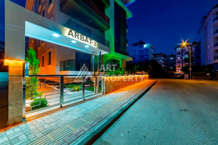 Двухуровневая меблированная квартира 2+1 с собственной инфраструктурой в центре Аланьи - Ракурс 4