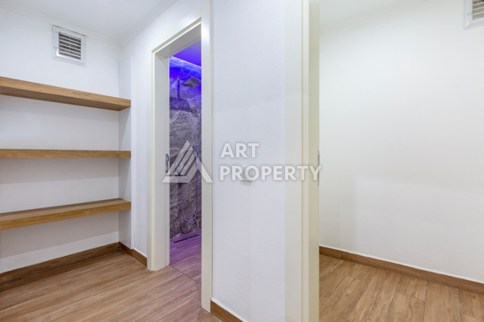 Двухуровневая меблированная квартира 2+1 с собственной инфраструктурой в центре Аланьи - Ракурс 16