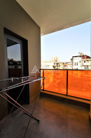 Двухуровневая меблированная квартира 2+1 с собственной инфраструктурой в центре Аланьи - Ракурс 25