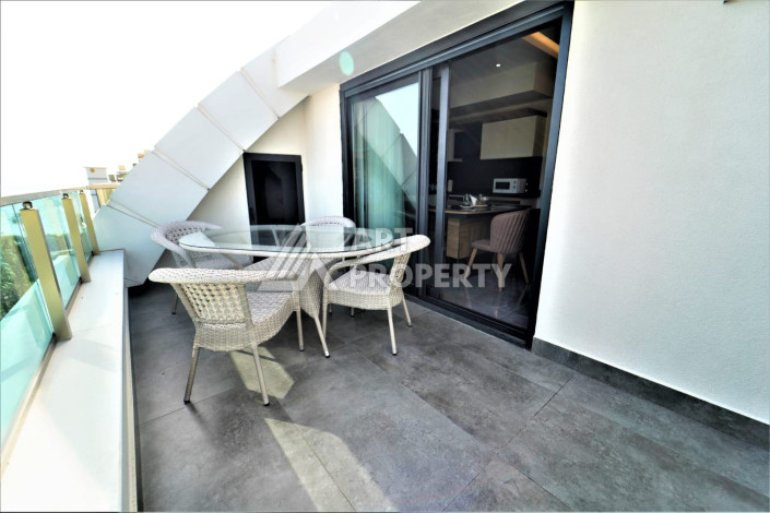 Двухуровневая меблированная квартира 2+1 с собственной инфраструктурой в центре Аланьи - Ракурс 35