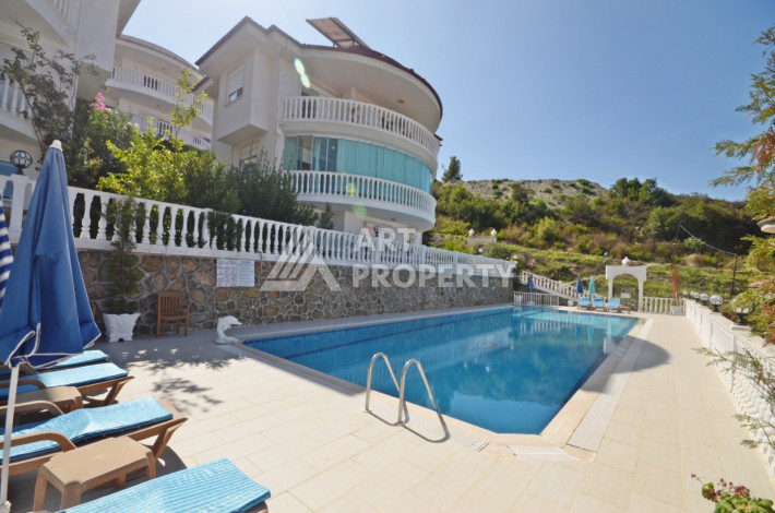 Вилла с невероятно красивой панорамой 3+1 в элитном районе Каргыджак - Ракурс 2