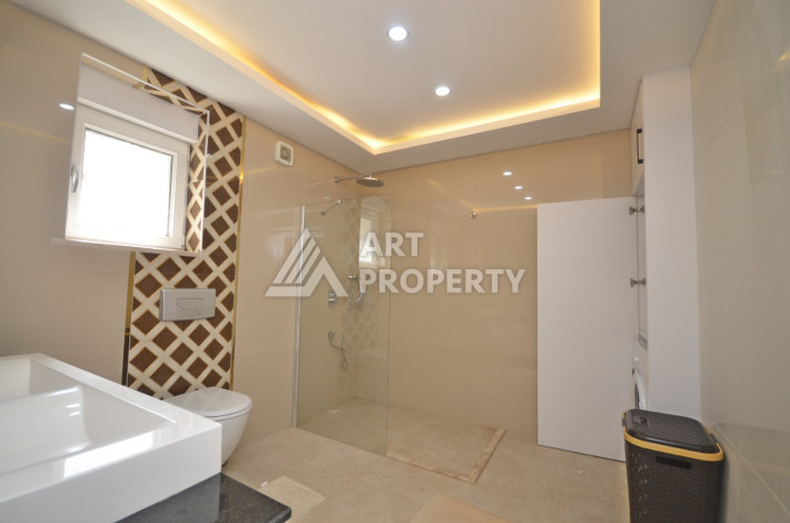 Вилла с невероятно красивой панорамой 3+1 в элитном районе Каргыджак - Ракурс 10