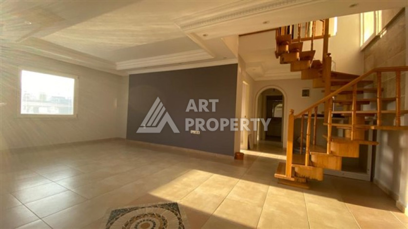 Шикарная квартира с планировкой 4+2 в центре Аланьи - Ракурс 4