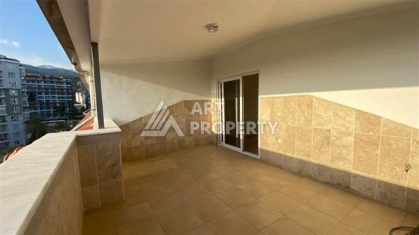 Шикарная квартира с планировкой 4+2 в центре Аланьи - Ракурс 12