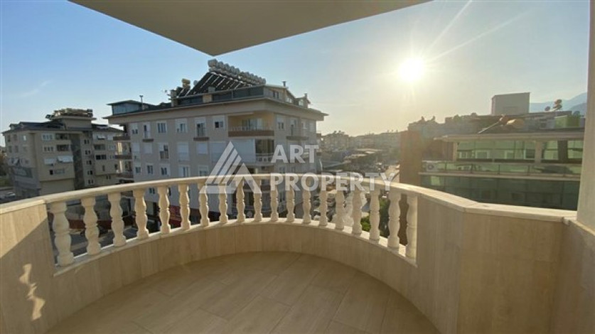 Шикарная квартира с планировкой 4+2 в центре Аланьи - Ракурс 17