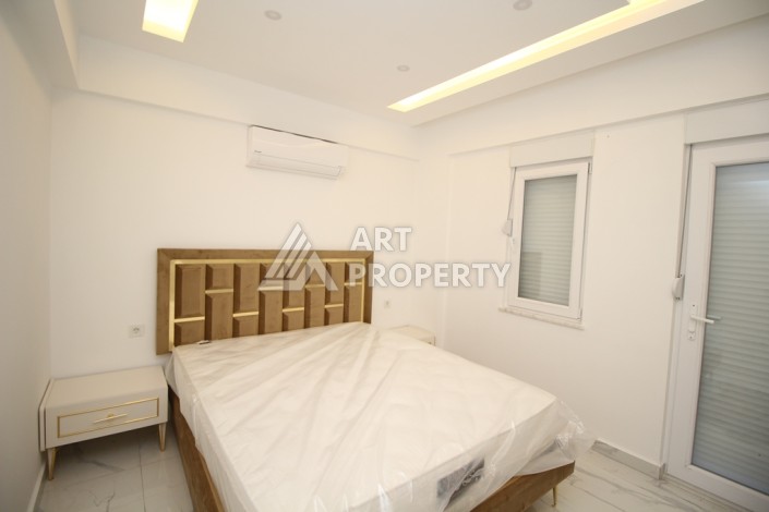 Квартира 3+1 в новым ремонтом, мебелью и техникой в центре Алании - Ракурс 13