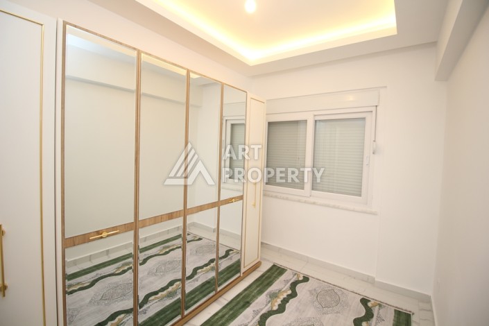 Квартира 3+1 в новым ремонтом, мебелью и техникой в центре Алании - Ракурс 16