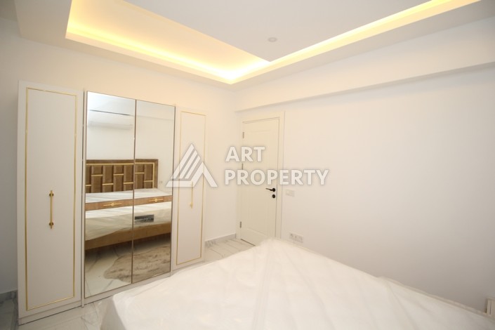 Квартира 3+1 в новым ремонтом, мебелью и техникой в центре Алании - Ракурс 17