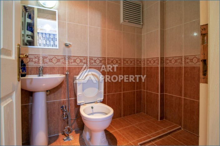 Меблированные апартаменты 2+1 в оживленном районе Махмутлар - Ракурс 8