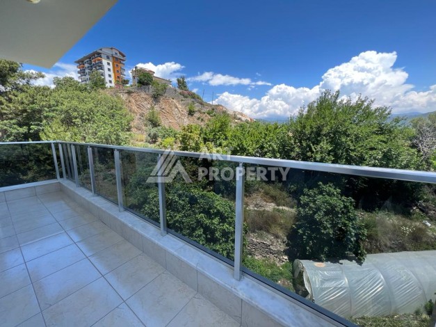 Квартира с большой планировкой 3+1 в развивающемся районе Демирташ - Ракурс 2