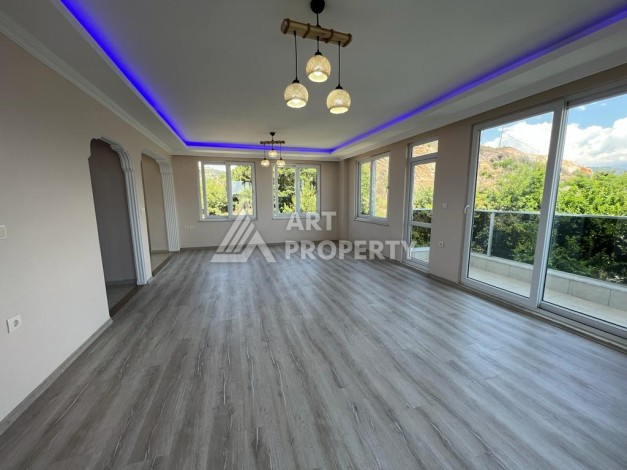 Квартира с большой планировкой 3+1 в развивающемся районе Демирташ - Ракурс 8