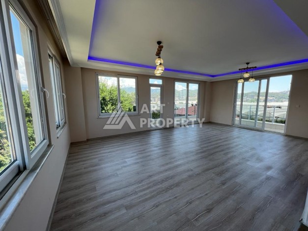 Квартира с большой планировкой 3+1 в развивающемся районе Демирташ - Ракурс 12