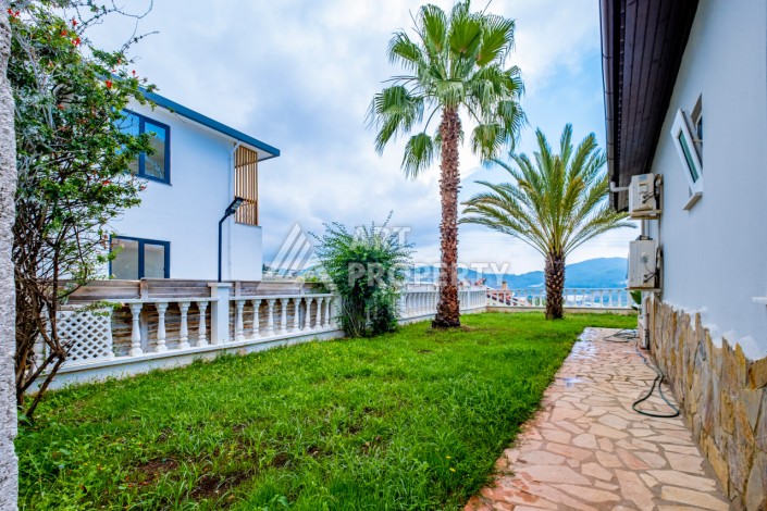 Вилла 2+1 с большим садом в элитном районе Каргыджак - Ракурс 3