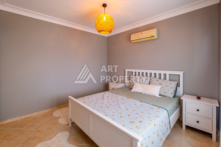 Вилла 2+1 с большим садом в элитном районе Каргыджак - Ракурс 14