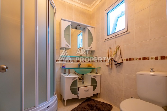 Вилла 2+1 с большим садом в элитном районе Каргыджак - Ракурс 16