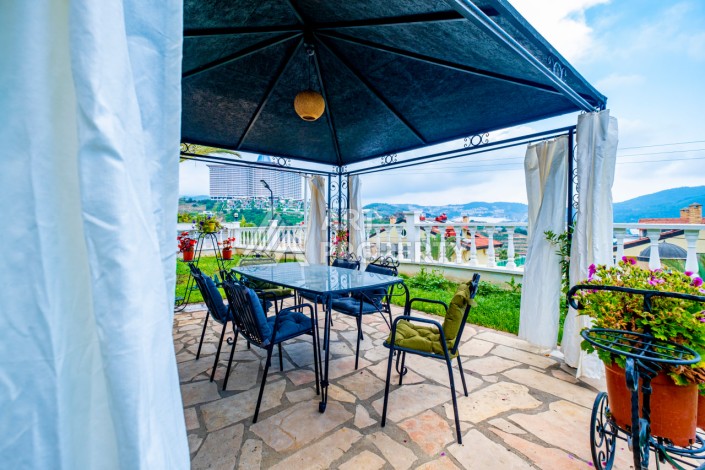 Вилла 2+1 с большим садом в элитном районе Каргыджак - Ракурс 23