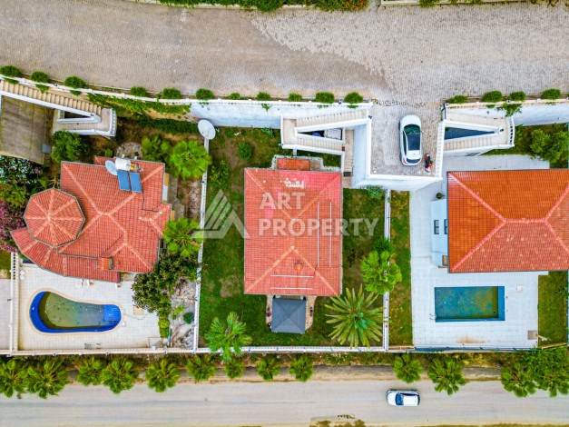 Вилла 2+1 с большим садом в элитном районе Каргыджак - Ракурс 30