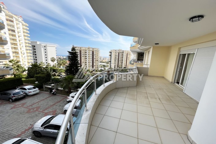 Просторная квартира 3+1 с мебелью в Махмутлар - Ракурс 3