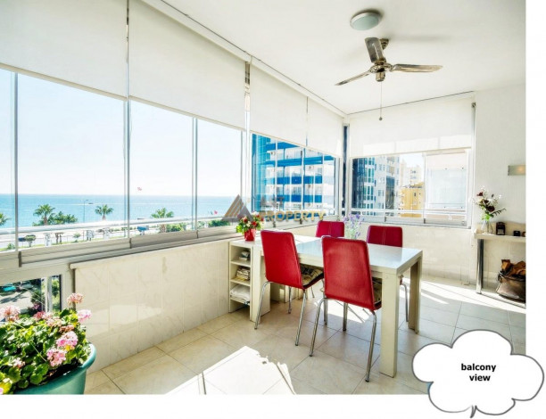 Квартира 3+1 с отдельной кухнейна первой линии от моря, в районе Тосмур, 155 м2 - Ракурс 5