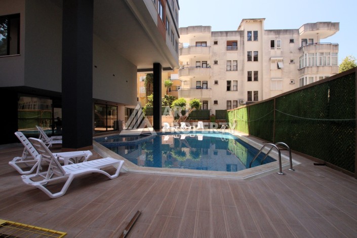 Меблированная квартира 1+1 в новом доме в центре Аланьи - Ракурс 9