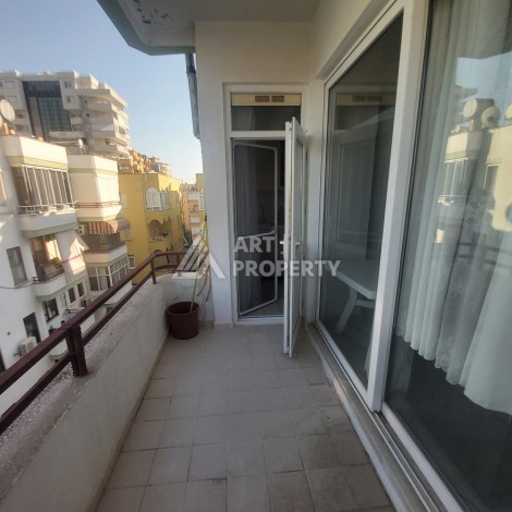 Просторные апартаменты 1+1 на второй береговой линии в развитом районе Махмутлар - Ракурс 12