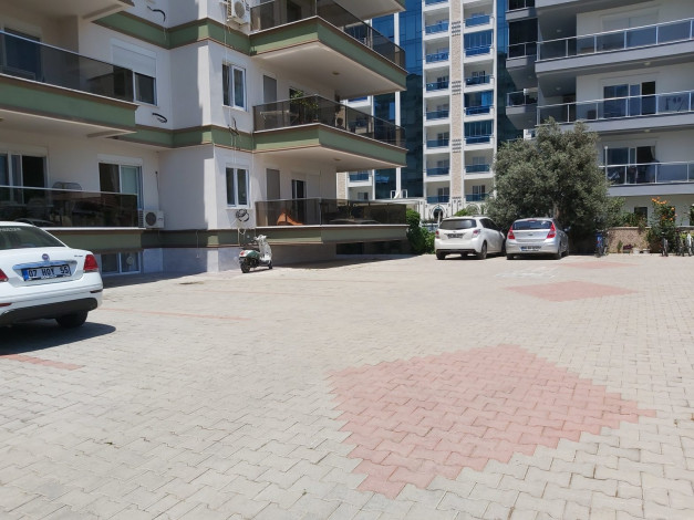 Двухуровневый четырехкомнатный пентхаус с видом на море и горы, район Махмутлар, 200 м2 - Ракурс 3