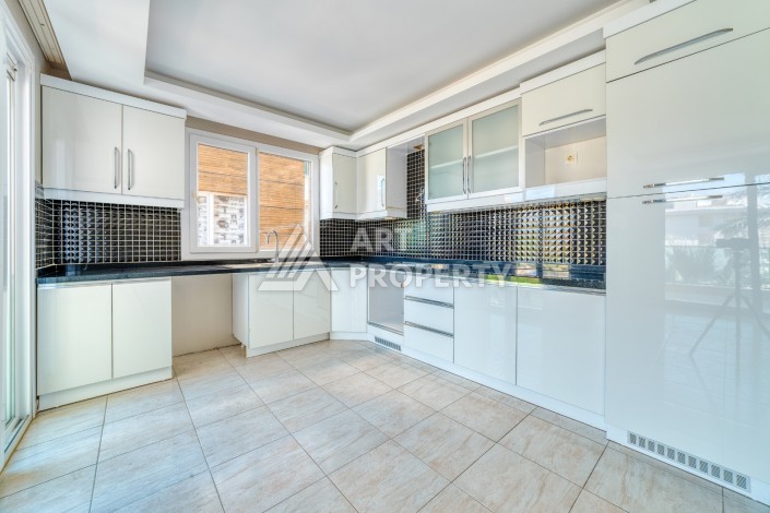 Просторные апартаменты 2+1 в комплексе с полной инфраструктурой самого развитого района Алании Оба - Ракурс 5