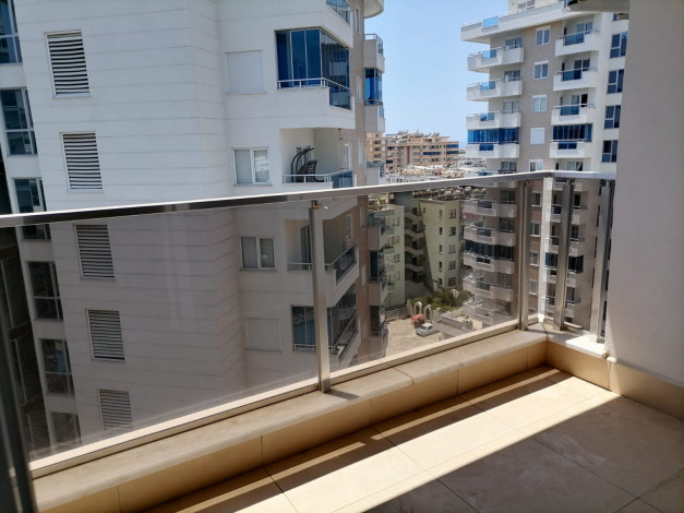 Двухуровневый четырехкомнатный пентхаус с видом на море и горы, район Махмутлар, 200 м2 - Ракурс 11