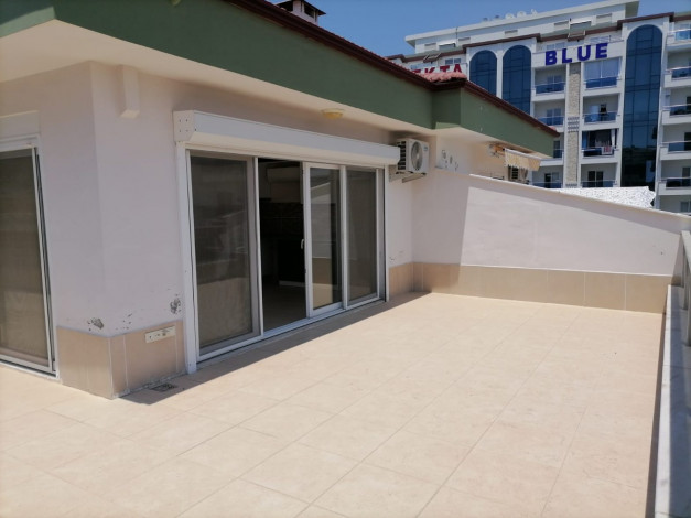 Двухуровневый четырехкомнатный пентхаус с видом на море и горы, район Махмутлар, 200 м2 - Ракурс 16