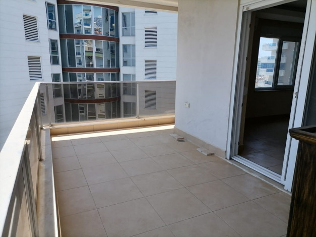 Двухуровневый четырехкомнатный пентхаус с видом на море и горы, район Махмутлар, 200 м2 - Ракурс 21