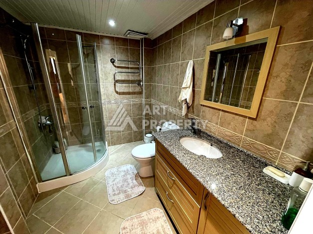 Видовые апартаменты 2+1 в комплексе возле реки в развитом районе Тосмур - Ракурс 18