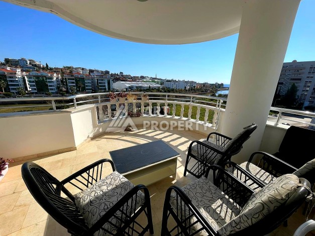 Видовые апартаменты 2+1 в комплексе возле реки в развитом районе Тосмур - Ракурс 19