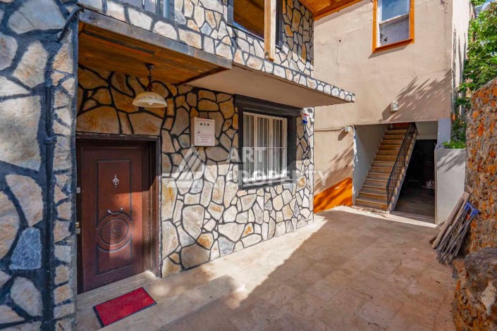 Дом на три квартиры с отдельными входами с землей на Кале - Ракурс 3