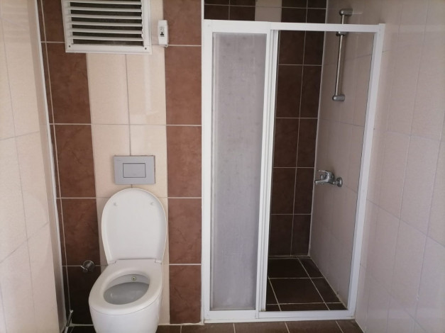 Двухуровневый четырехкомнатный пентхаус с видом на море и горы, район Махмутлар, 200 м2 - Ракурс 41