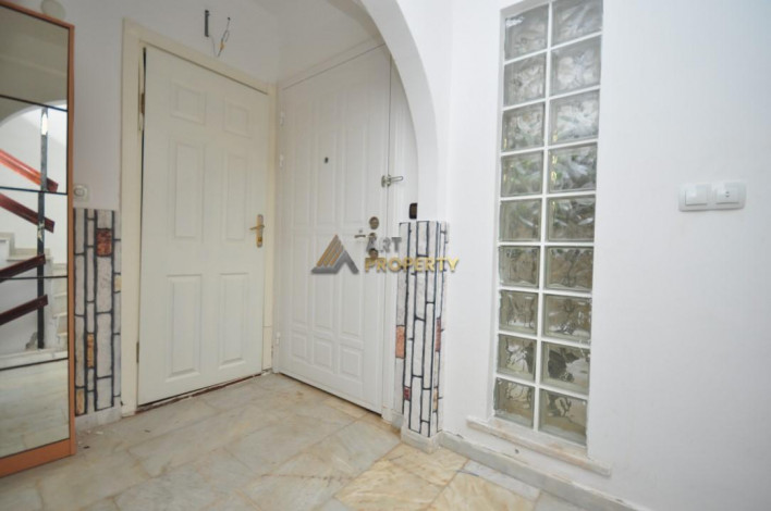 Двухэтажная вилла 3+1 с видом на море в Каргыджак,140 м2 - Ракурс 8