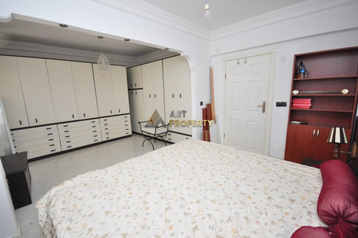 Двухэтажная вилла 3+1 с видом на море в Каргыджак,140 м2 - Ракурс 16